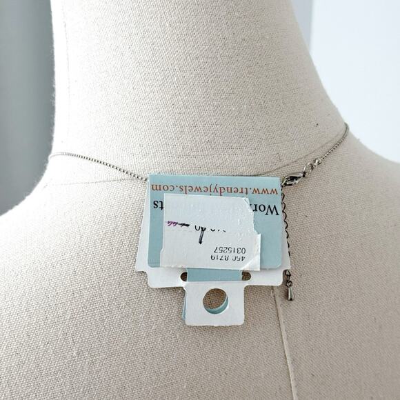 Silver Tone Chain Purple Faux Mother Of Pearl Deco Butterfly Pendant Necklace - Picture 5 of 6